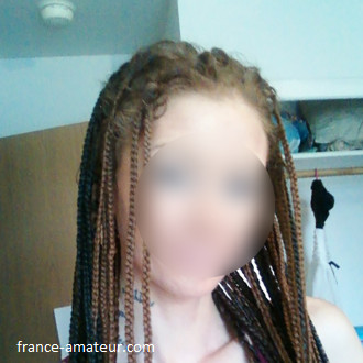 Une joueuse coquine de Boulogne-Billancourt qui aime les rencontres chaudes